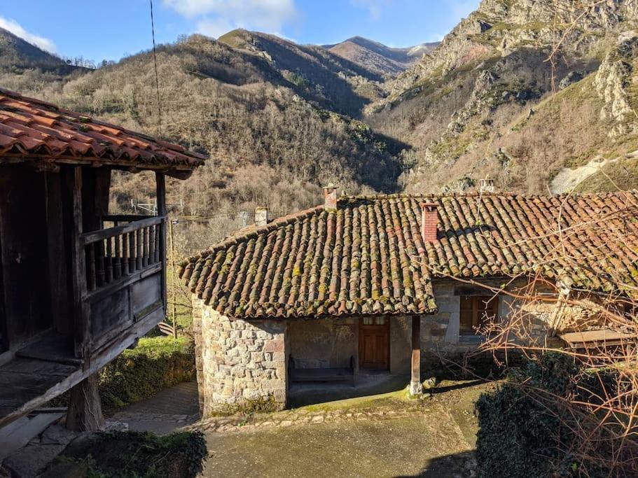 Villa Casa La Parra à Villar de Vildas Extérieur photo