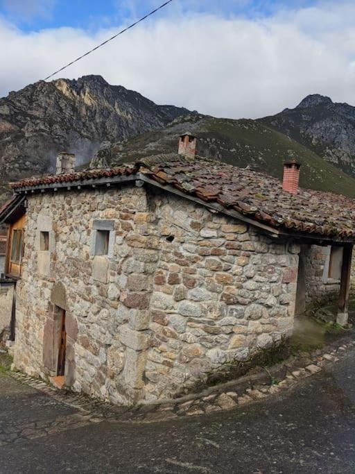 Villa Casa La Parra à Villar de Vildas Extérieur photo